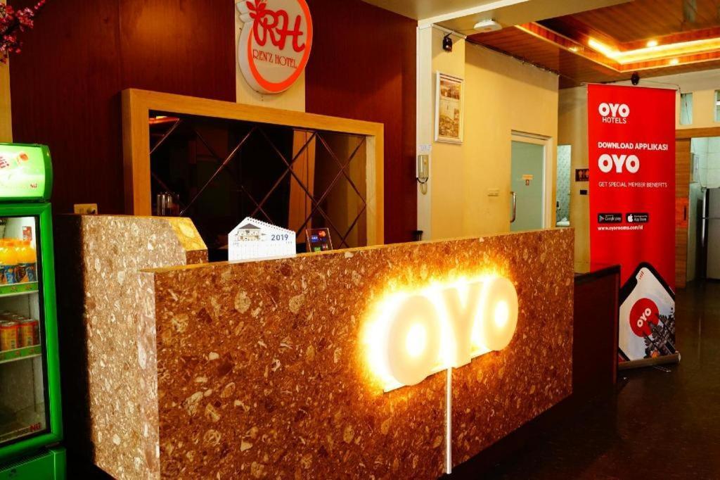 Ren'Z Hotel Pangkal Pinang Bagian luar foto